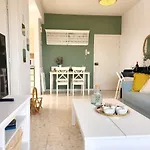 Capri Sea View One Bedroom Ларнака