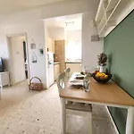 Capri Sea View One Bedroom Apartamento *