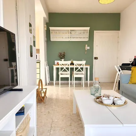 Апартаменты Capri Sea View One Bedroom Ларнака