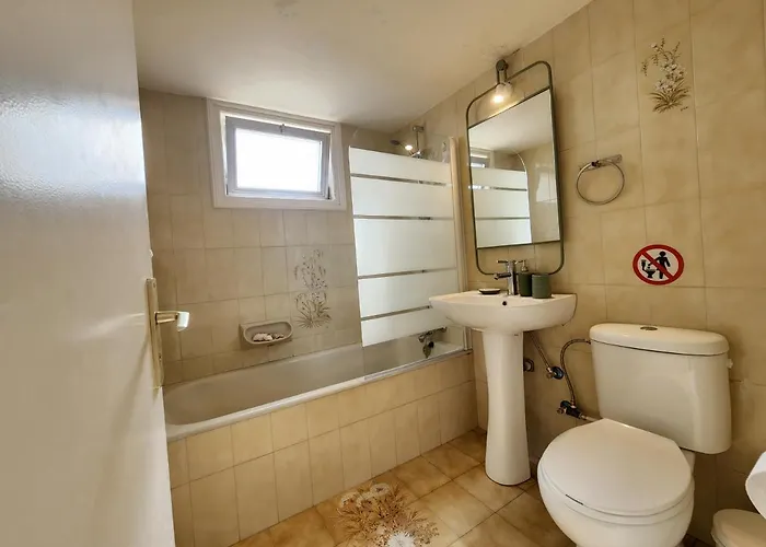 Capri Sea View One Bedroom Διαμέρισμα *